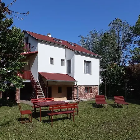 Hébergement de vacances Vizkoezeli 2-4 Fos Apartman Abrahamhegy *