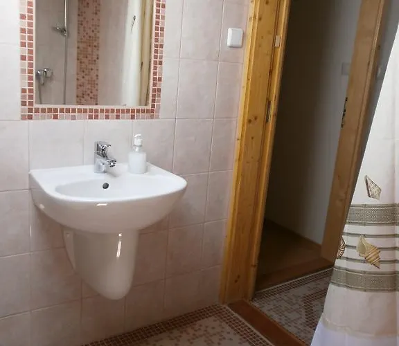 Vizkoezeli 2-4 Fos Apartman Abrahamhegy